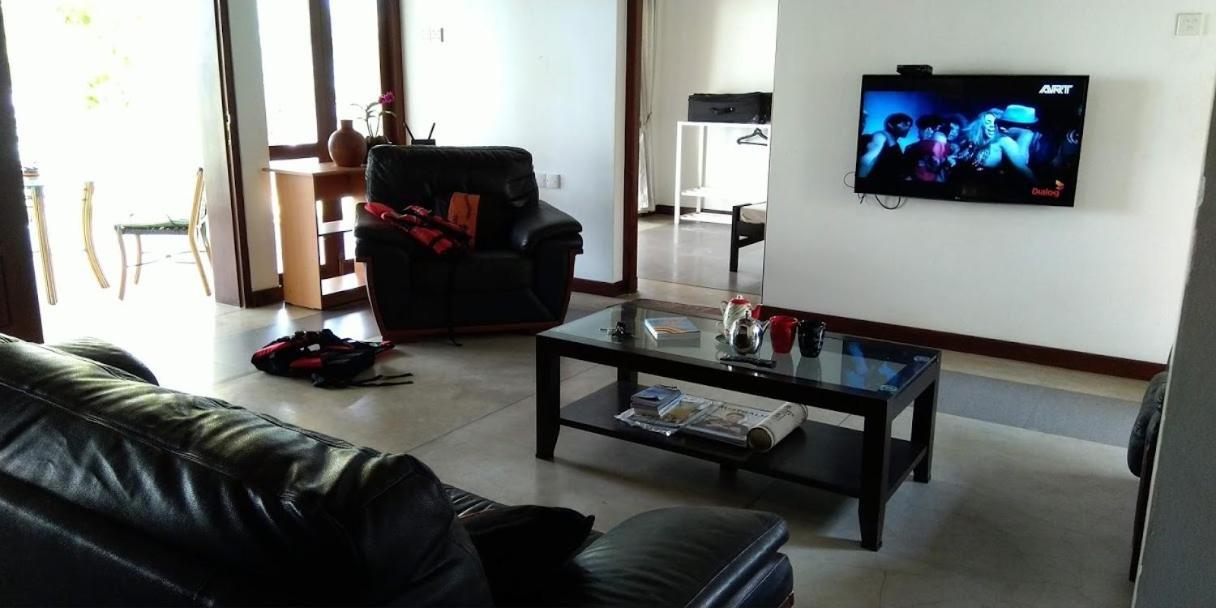 Negombo Holiday Home Exterior photo